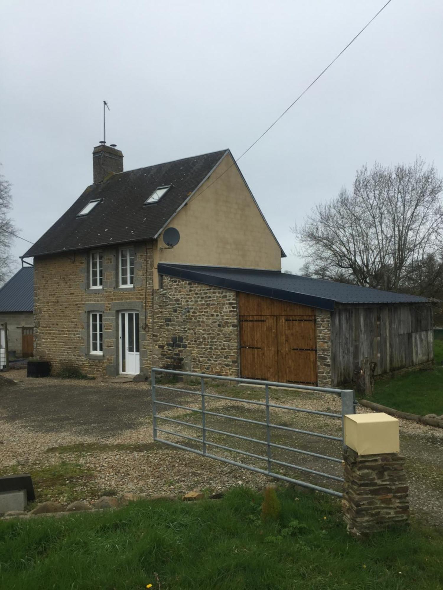 Spacious, Rustic Studio Space For 2 Persons Saint-Cyr-du-Bailleul Exterior photo