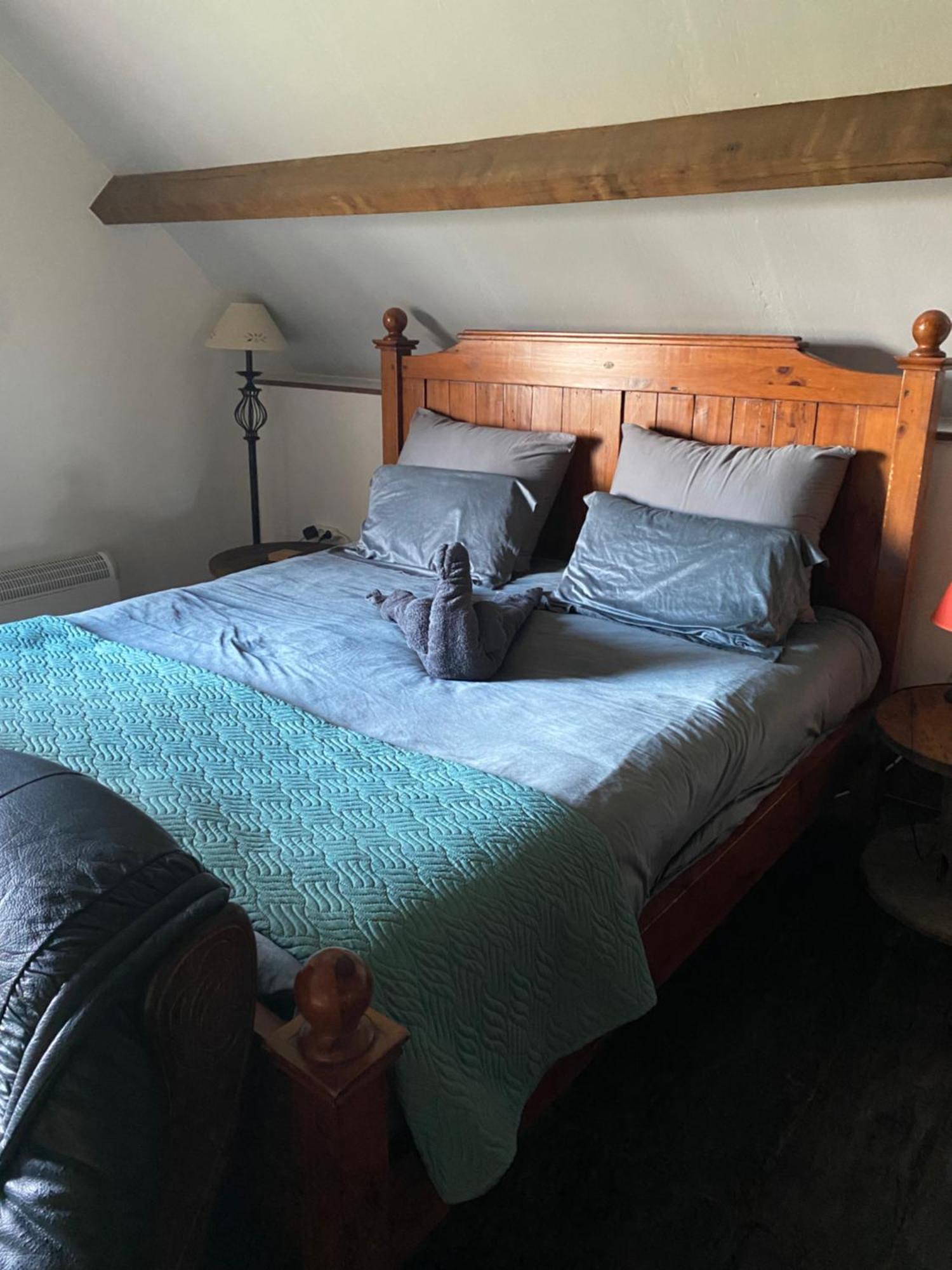 Spacious, Rustic Studio Space For 2 Persons Saint-Cyr-du-Bailleul Exterior photo